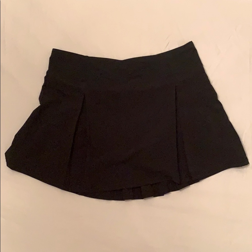 Golf/tennis black pleated skort